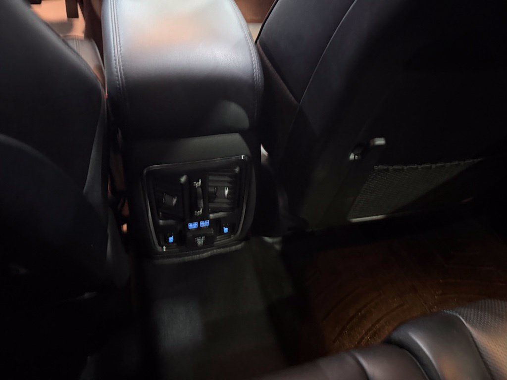 Used 2018 Jeep Grand Cherokee Overland AWD/4WD image 23