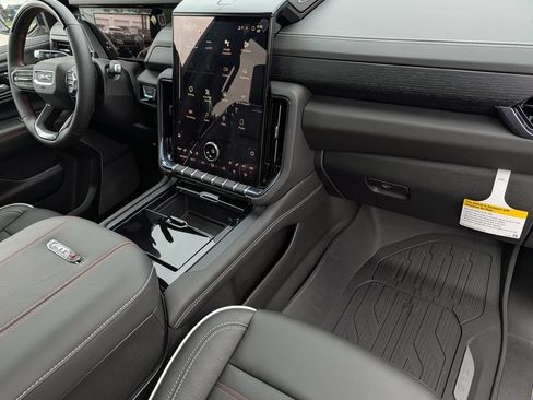 New 2026 GMC Yukon AT4 Ultimate w/ LPO, Floor Liner Package AWD/4WD image 35