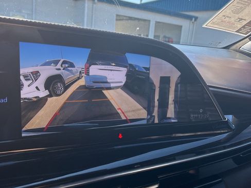 Used 2023 Cadillac Escalade ESV V image 19