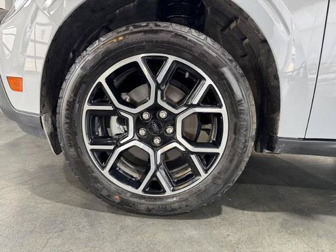Certified 2025 Ford Maverick Lariat AWD/4WD image 10