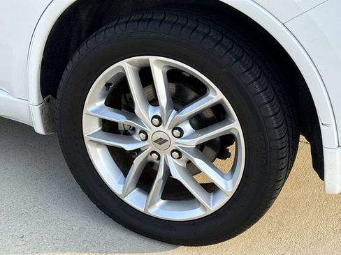 Used 2024 Dodge Durango GT RWD image 12