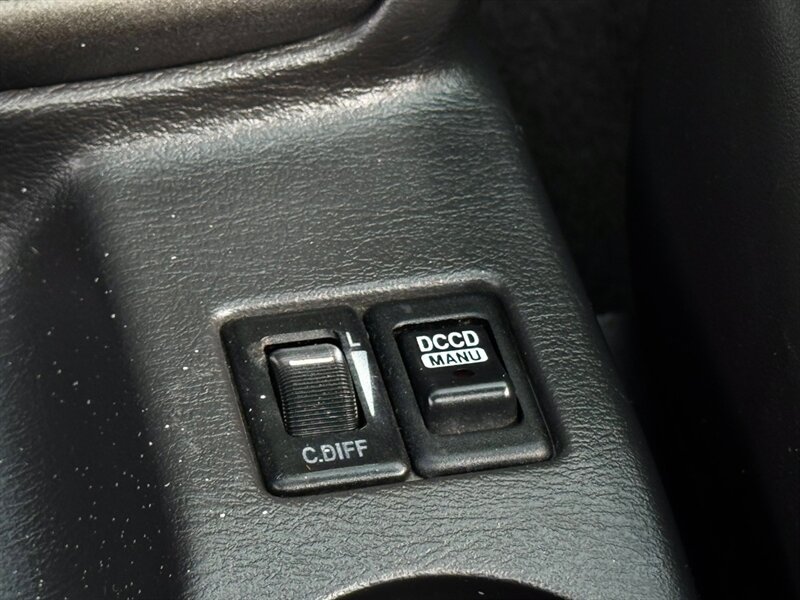 Used 2007 Subaru Impreza WRX STI Limited AWD/4WD image 27