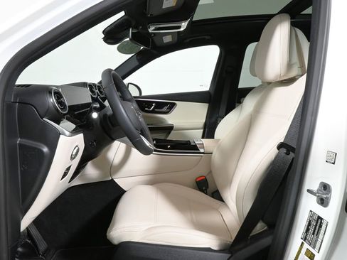 Certified 2026 Mercedes-Benz GLC 300 4MATIC image 3