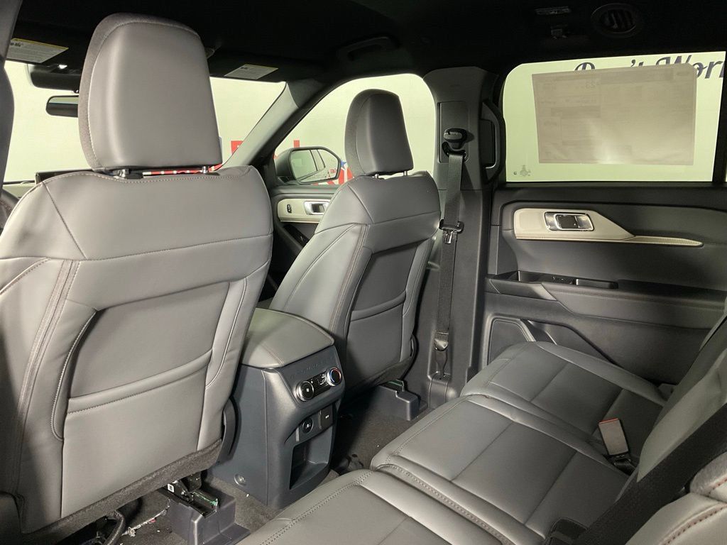 New 2027 Ford Explorer Active w/ Active Comfort Package RWD image 14