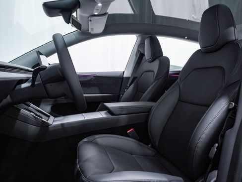 Used 2026 Tesla Model Y Long Range image 20