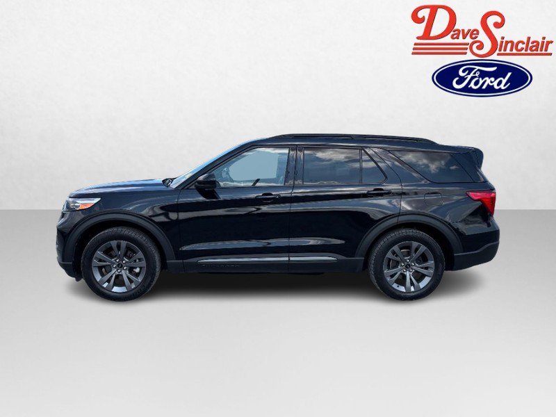 Used 2022 Ford Explorer XLT w/ Equipment Group 202A AWD/4WD image 10