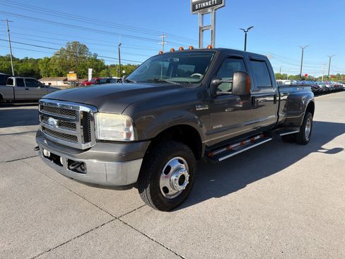 Used 2005 Ford F350 XL AWD/4WD image 1
