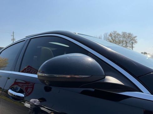 Used 2022 Mercedes-Benz C 300 Sedan w/ Exclusive Trim Package image 11