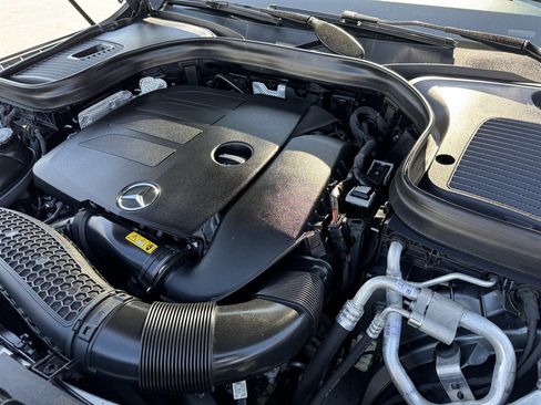 Used 2021 Mercedes-Benz GLC 300 4MATIC w/ AMG Line image 40