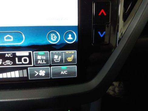 Used 2025 Subaru Forester Touring AWD/4WD image 27