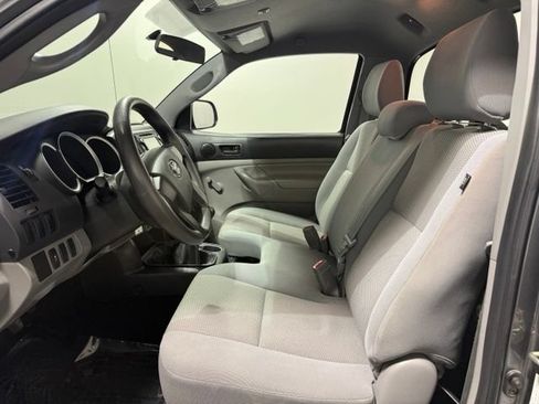 Used 2014 Toyota Tacoma 2WD Regular Cab image 10