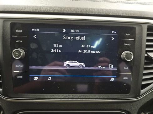 Used 2020 Volkswagen Atlas Cross Sport SE image 25