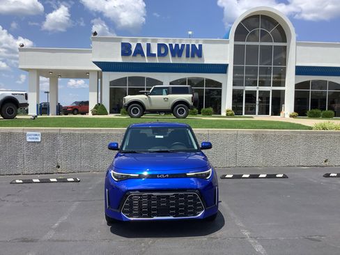 Used 2023 Kia Soul GT-Line w/ GT-Line Technology Package image 2