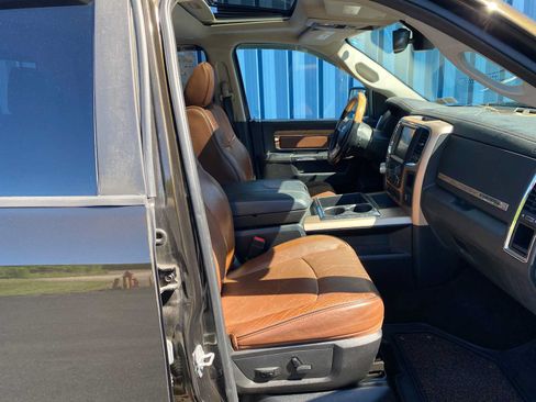 Used 2014 RAM 1500 Laramie Longhorn w/ Convenience Group AWD/4WD image 28