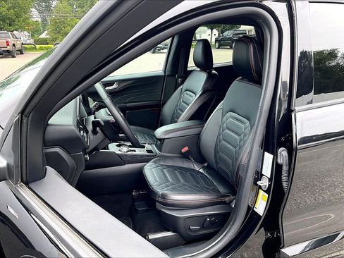 Used 2024 Ford Escape ST-Line Elite w/ Premium Technology Package AWD/4WD image 10