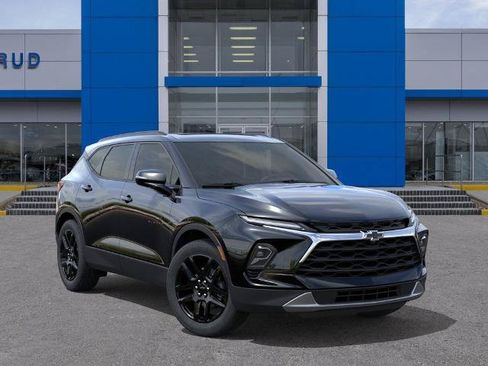 New 2026 Chevrolet Blazer LT w/ Sound & Technology Package AWD/4WD image 7