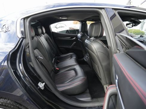 Used 2021 Maserati Ghibli S image 21