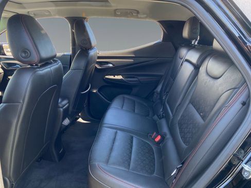 Used 2023 Chevrolet Bolt EUV Premier w/ Sun & Sound Package FWD image 13