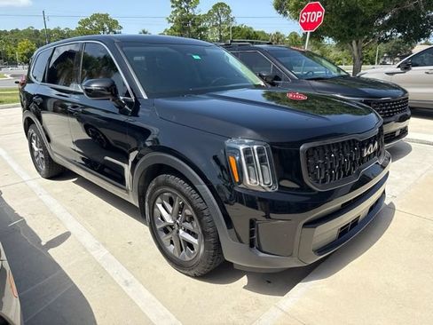 Used 2023 Kia Telluride LX FWD image 1