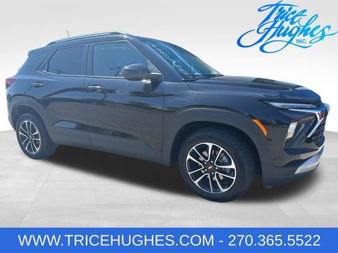 Used 2024 Chevrolet TrailBlazer LT FWD image 1