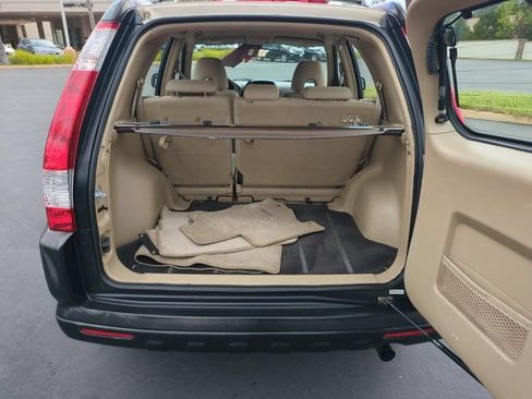 Used 2006 Honda CR-V LX image 24