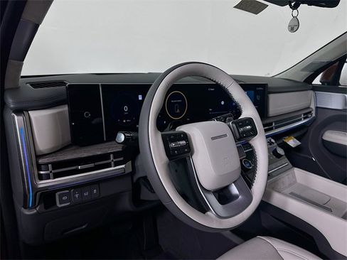 New 2025 Hyundai Santa Fe Calligraphy image 12