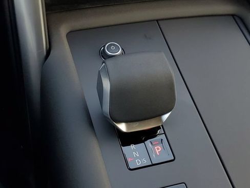 New 2026 Land Rover Discovery S AWD/4WD image 33