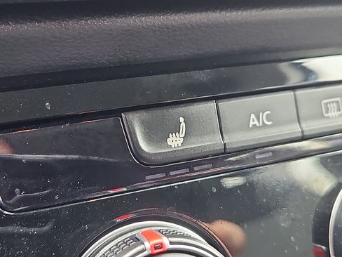 Certified 2024 Volkswagen Taos S AWD/4WD image 11