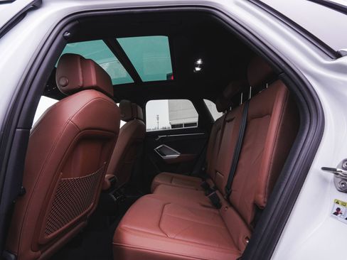 Used 2023 Audi Q3 2.0T Premium w/ Convenience Package image 28