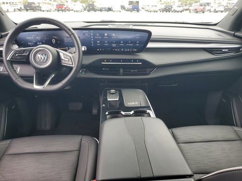 Used 2025 Buick Enclave Sport Touring image 24
