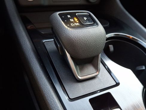 Used 2023 Nissan Rogue SV w/ SV Premium B Package image 15