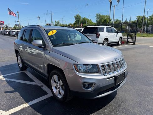 Used 2015 Jeep Compass High Altitude AWD/4WD image 3