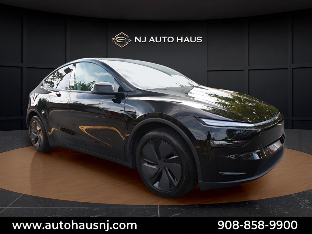 Used 2026 Tesla Model Y Long Range RWD image 18