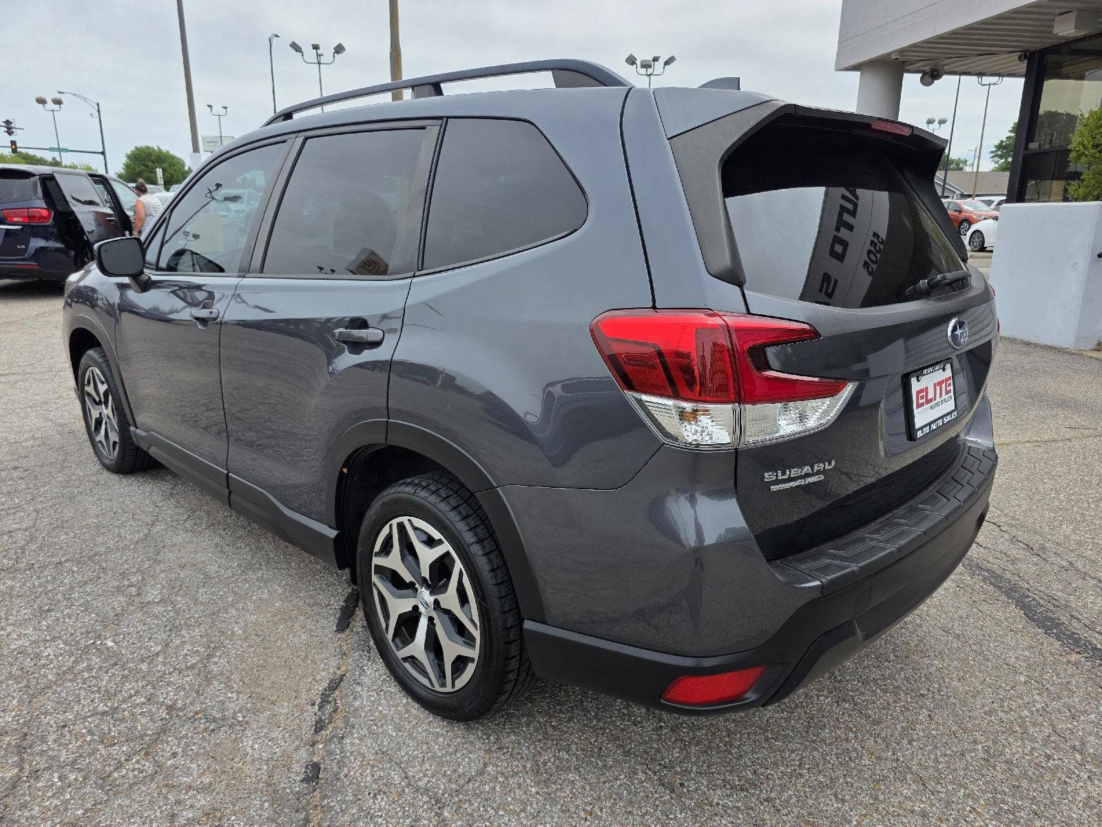 Used 2020 Subaru Forester Premium AWD/4WD image 7