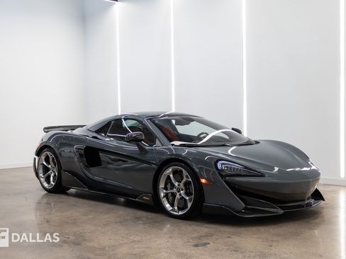 Used 2020 McLaren 600LT Spider RWD image 23