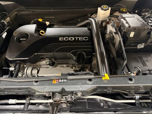 Used 2019 Chevrolet Equinox LT image 8