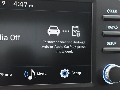 Used 2025 Hyundai Elantra SE FWD image 15