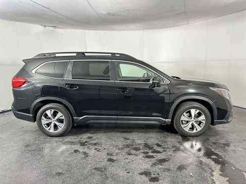 Used 2023 Subaru Ascent Premium AWD/4WD image 9