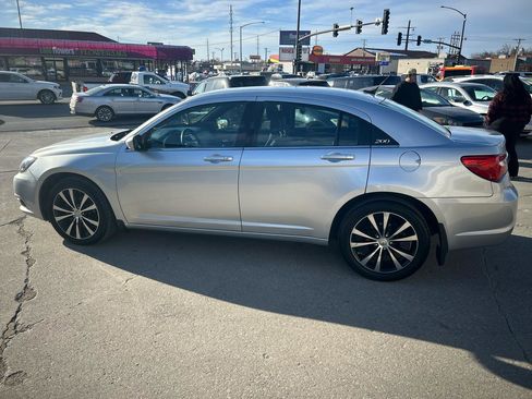 Used 2012 Chrysler 200 Touring image 6