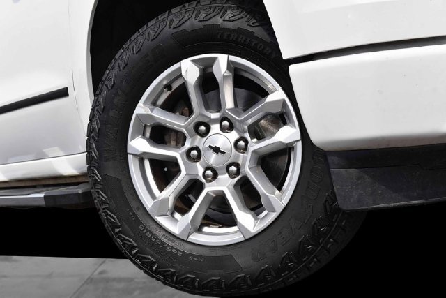 Used 2023 Chevrolet Silverado 1500 RST w/ Z71 Off-Road Package AWD/4WD image 3