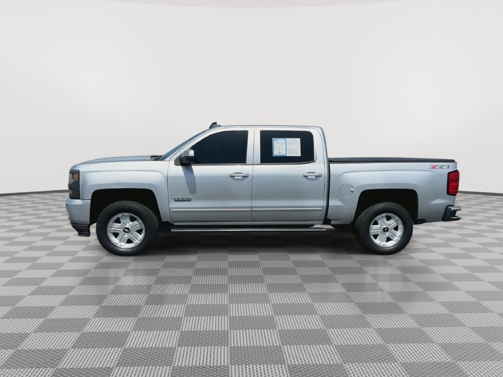 Used 2018 Chevrolet Silverado 1500 LT w/ Texas Edition AWD/4WD image 5