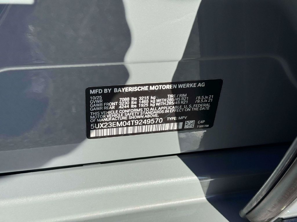 Used 2026 BMW X7 xDrive40i w/ M Sport Package AWD/4WD image 34