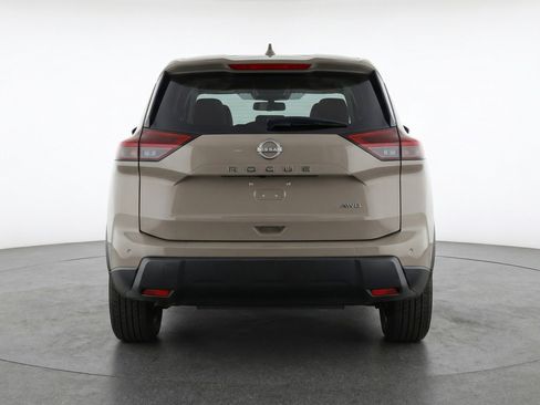 Used 2025 Nissan Rogue SV FWD image 7