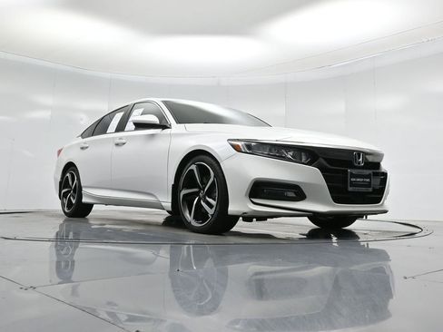 Used 2018 Honda Accord Sport image 44