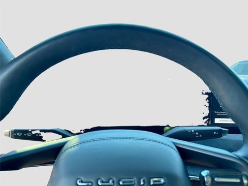 Used 2023 Lucid Air Grand Touring image 9