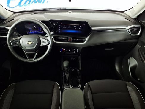 Used 2024 Chevrolet TrailBlazer LS w/ LS Convenience Package FWD image 14