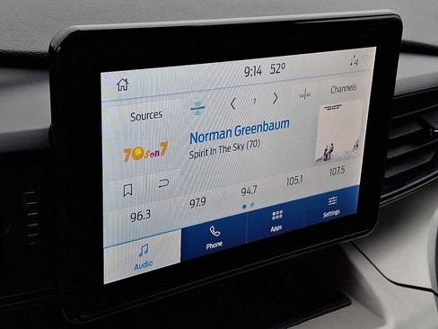 Used 2021 Ford Explorer XLT image 17