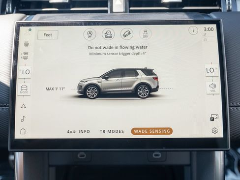 Certified 2025 Land Rover Discovery Sport Dynamic SE AWD/4WD image 28
