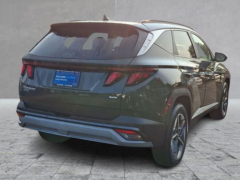 Certified 2025 Hyundai Tucson SEL AWD/4WD image 4