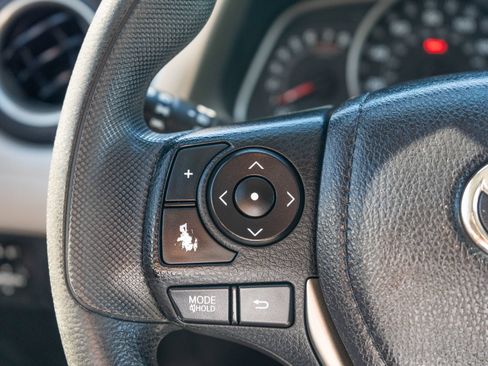 Used 2013 Toyota RAV4 XLE AWD/4WD image 23